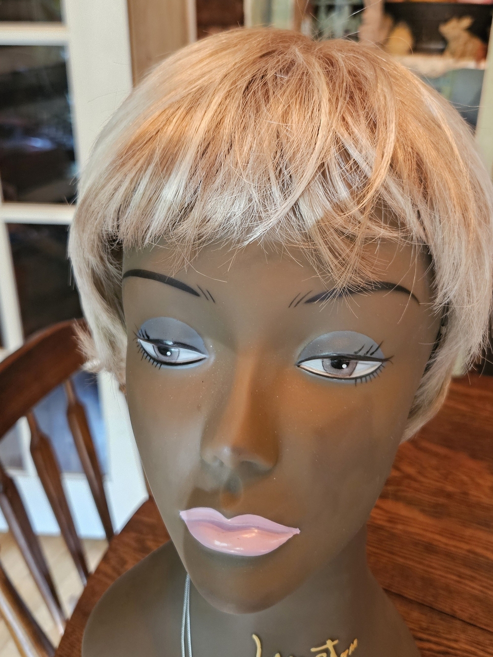 Gabor Short Layered Wig GL 14-22SS SANDY BLONDE LET'S LAMBADA AVERAGE PO25433